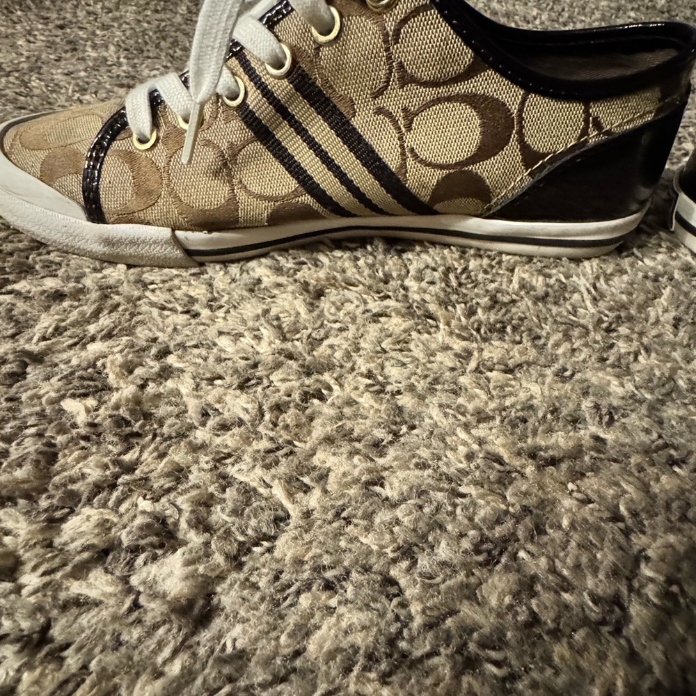 Coach Women's FOLLY classic Tan and Black Signature Sneakers - Picture 6 of 14
